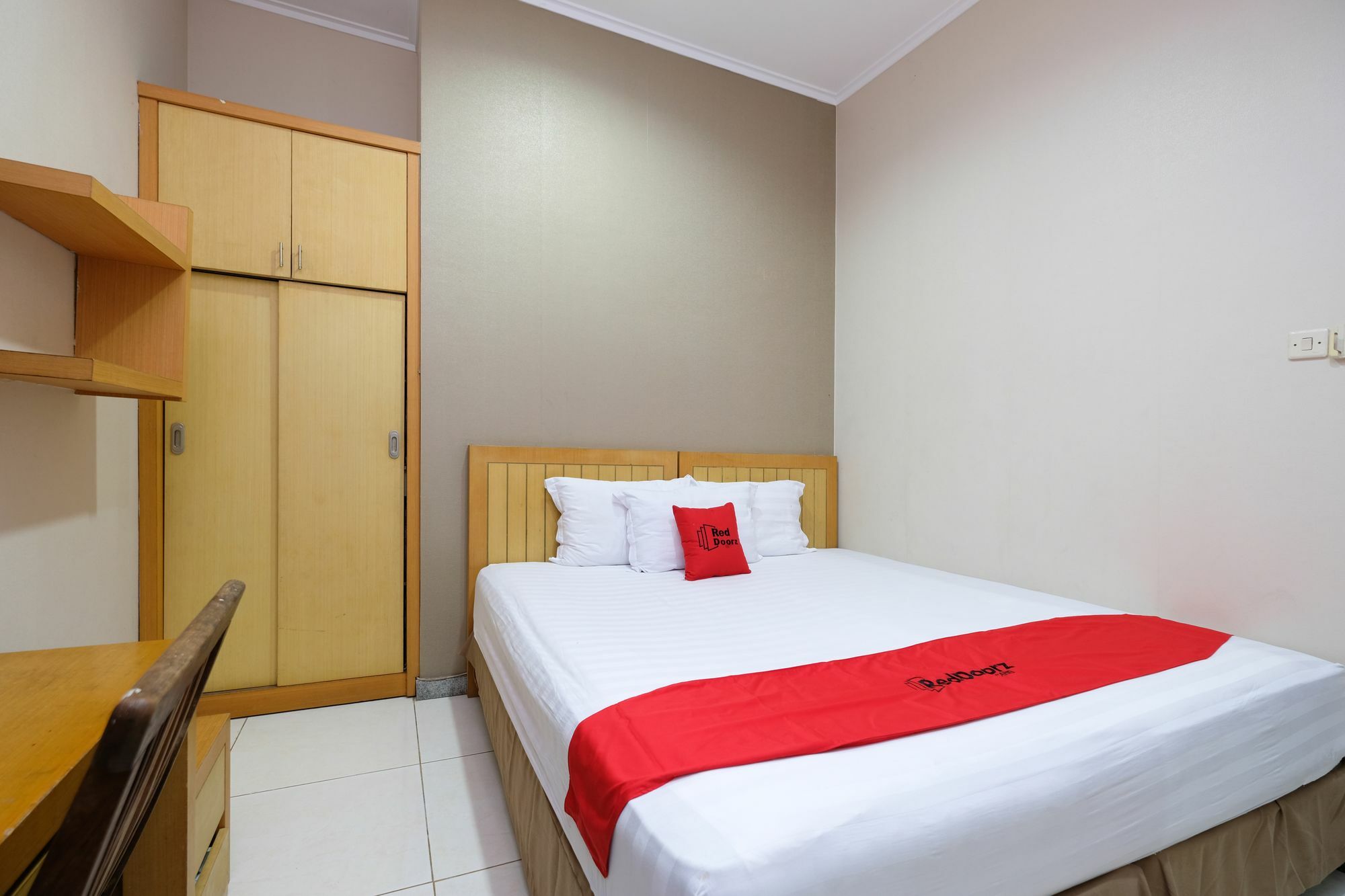 Reddoorz Plus Near Simpang Lima Semarang Dış mekan fotoğraf