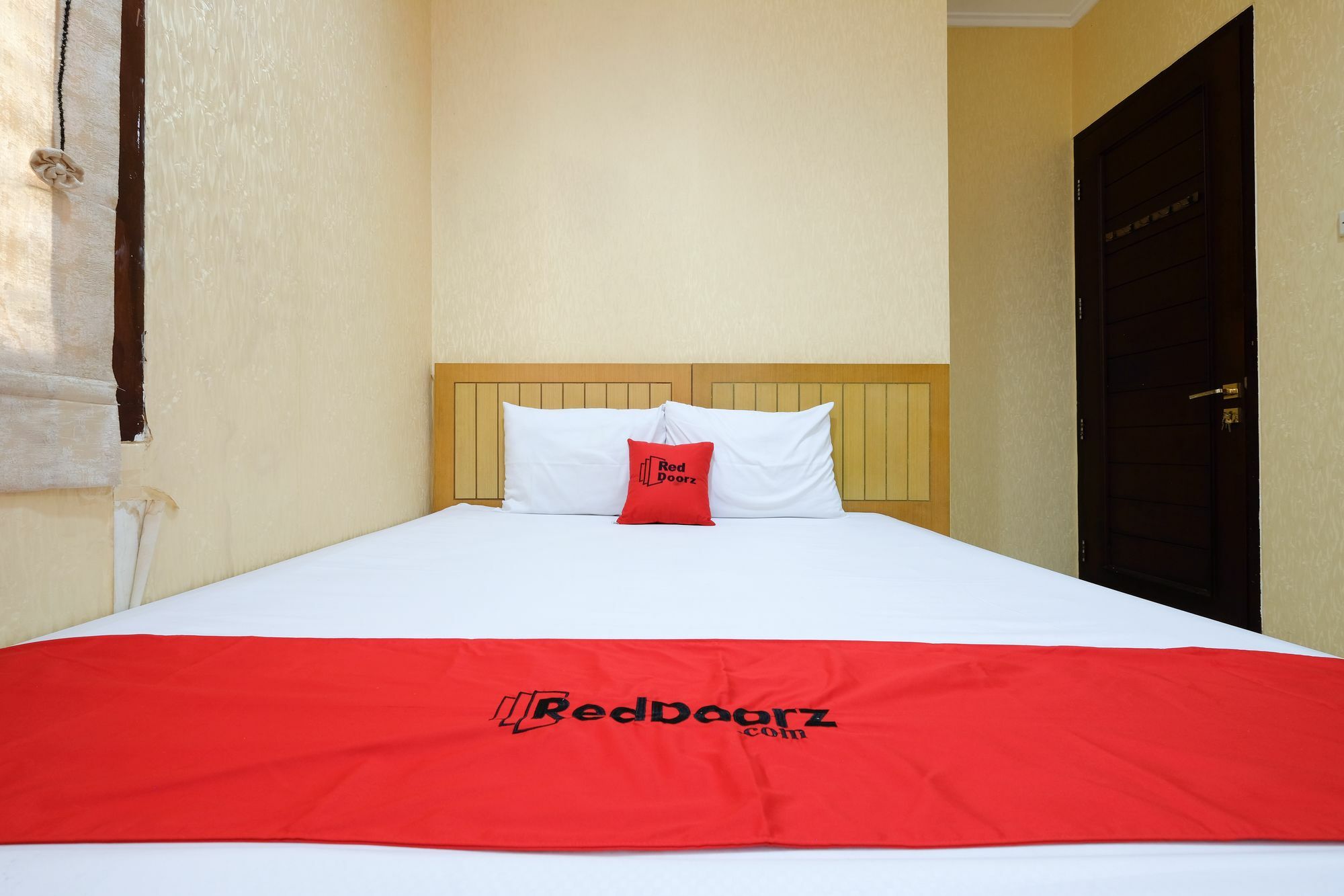 Reddoorz Plus Near Simpang Lima Semarang Dış mekan fotoğraf